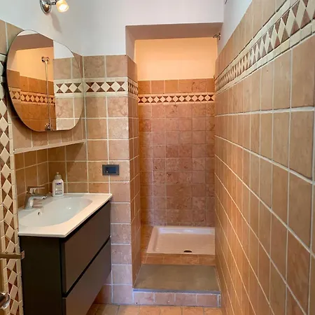 Casa Domi Con Ac Nel Centro Storico-piazza Bovio Piombino