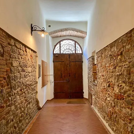 Casa Domi Con Ac Nel Centro Storico-piazza Bovio Piombino